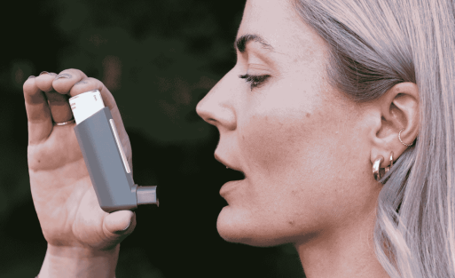 מדריך לגורמי אסטמה בביתך: מעליית הגג לסלון